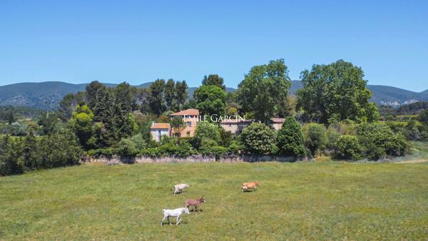 A vendre - Domaine agricole et sa Bastide - Sud Luberon -