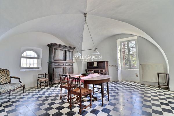 A vendre - Domaine agricole et sa Bastide - Sud Luberon -