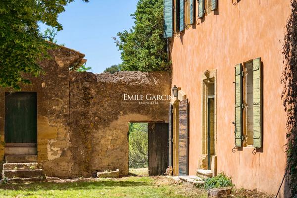 A vendre - Domaine agricole et sa Bastide - Sud Luberon -