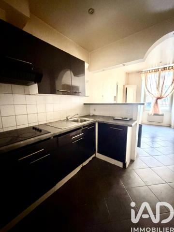 Immeuble à vendre 200 m² Sens
