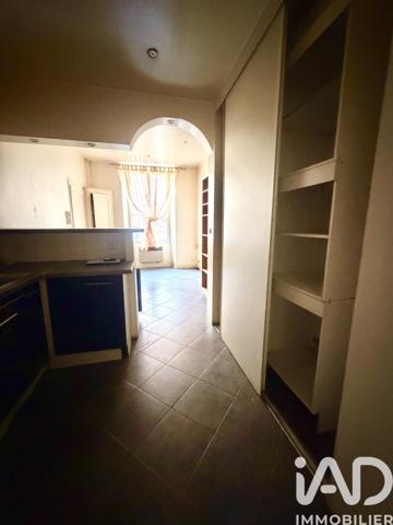 Immeuble à vendre 200 m² Sens