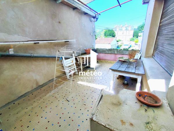 Magasin 155 m² + Appartement 140 m² à Luçon, centre-ville !