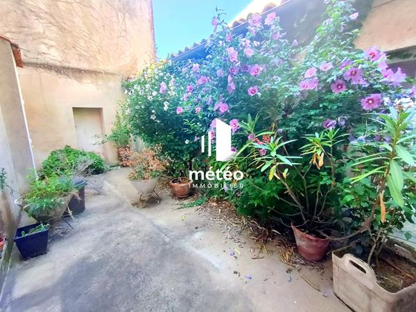 Magasin 155 m² + Appartement 140 m² à Luçon, centre-ville !