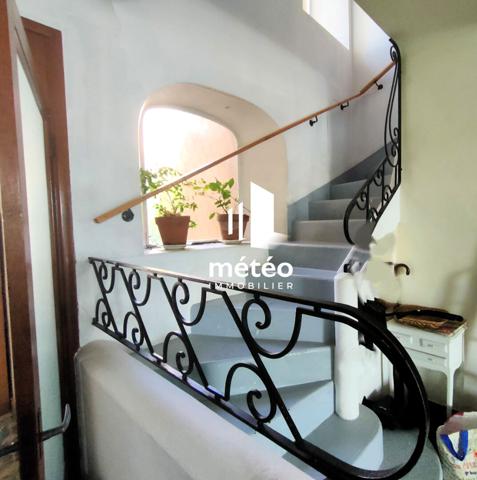 Magasin 155 m² + Appartement 140 m² à Luçon, centre-ville !