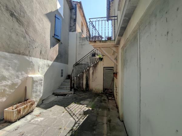 Ribaute-les-Tavernes (30720) RIBAUTE-LES-TAVERNES 2 APPARTEMENTS 7 PIÈCES 154 m²