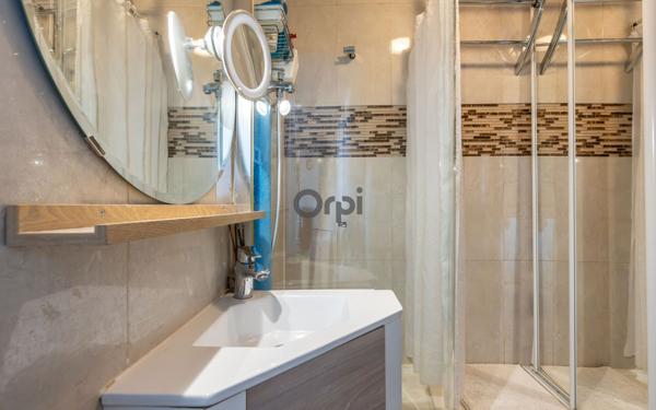 Appartement à vendre    2 pièces • 43,22 m2 Charenton-le-Pont