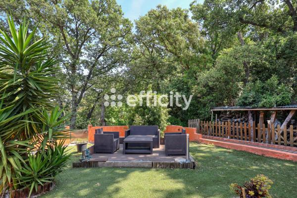 Maison
         6 pièces
        - 125 m² Bien prestige 615 000 € *