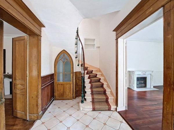 Maison à vendre 10 pièces de 290 m²