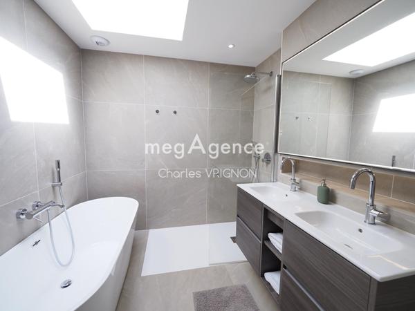 Maison à Talmont-Saint-Hilaire, 85440 - 6 pièces 160m²