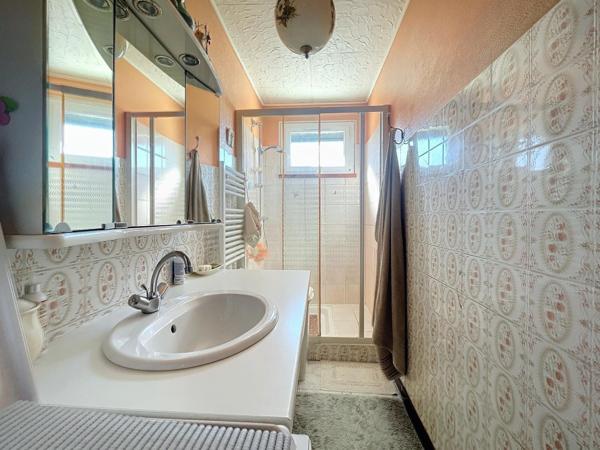 Maison 3 chambres, sous-sol, garage et jardin