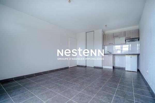 A vendre appartement T2 BBC de 42 m² au 1er et dernier étage avec balcon et parking privatif