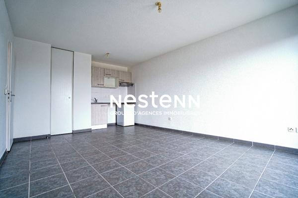 A vendre appartement T2 BBC de 42 m² au 1er et dernier étage avec balcon et parking privatif