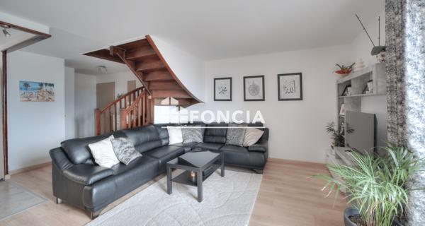 À vendre Appartement 4 pièces 79 m² - Thoiry 01710