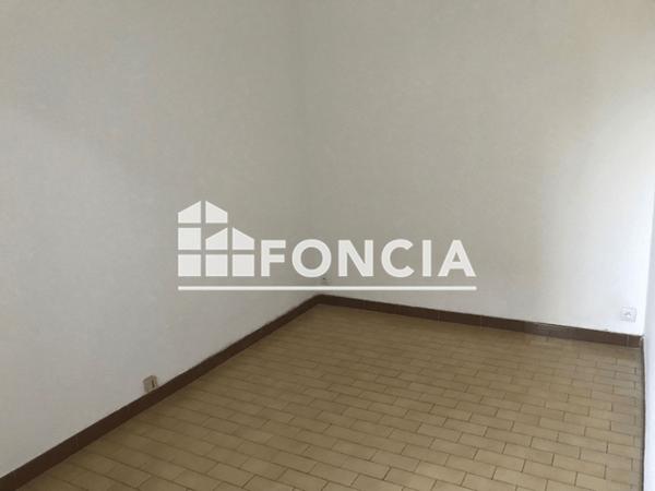 Location Appartement 2 pièces 32.15 m² - 100 RUE CONSOLAT Marseille 13001