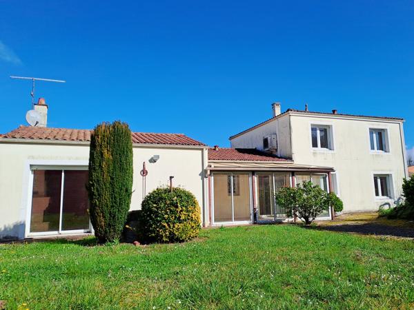 Centre Saint-Pierre-la-Noue - Villa 4 chambres + bureau sur 1 206m² de terrain