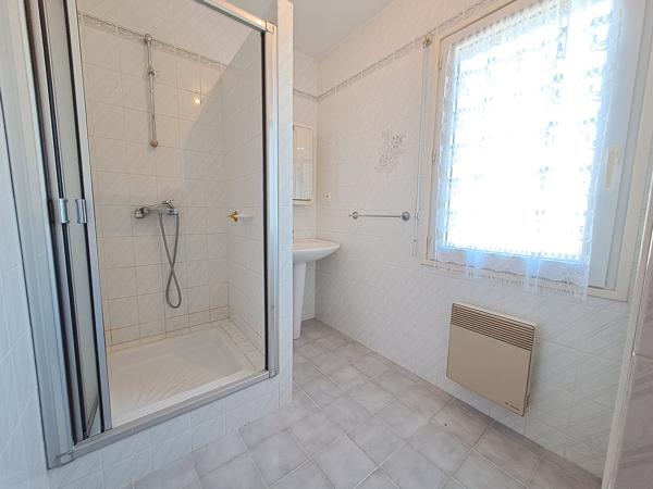 Centre Saint-Pierre-la-Noue - Villa 4 chambres + bureau sur 1 206m² de terrain