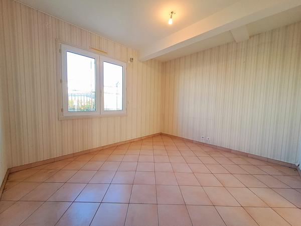 Centre Saint-Pierre-la-Noue - Villa 4 chambres + bureau sur 1 206m² de terrain