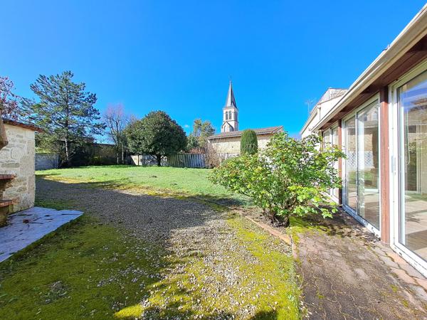 Centre Saint-Pierre-la-Noue - Villa 4 chambres + bureau sur 1 206m² de terrain