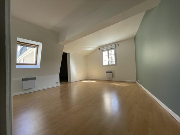 Compiègne (60200) Maison de ville