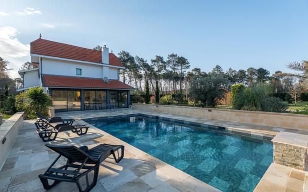 Maison à vendre    5 pièces •  Sanguinet