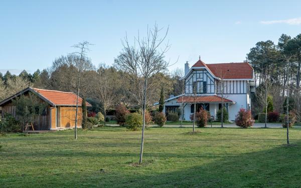 Maison à vendre    5 pièces •  Sanguinet