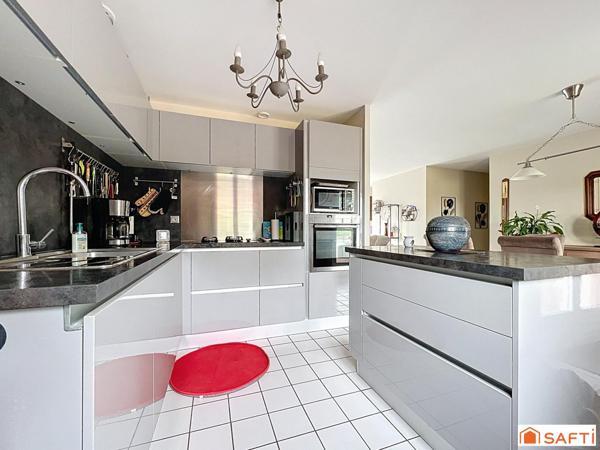 Maison 4 P, 90 m2 env. 3 chambres, Bouzy-la-Forêt