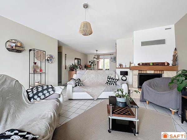 Maison 4 P, 90 m2 env. 3 chambres, Bouzy-la-Forêt