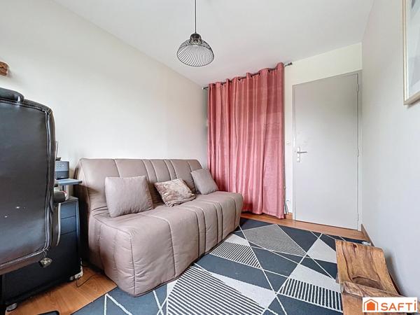 Maison 4 P, 90 m2 env. 3 chambres, Bouzy-la-Forêt