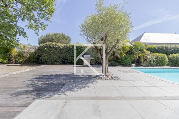 PROPRIETE CONTEMPORAINE D'EXCEPTION AU GOLF DE CHOLET
