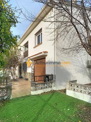 Vente                                                      Maison
                        
                     6 pièces                      180 m2                     à Perpignan