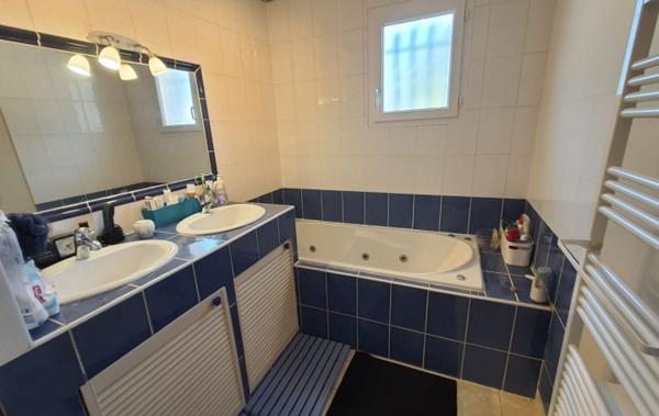 Vente Maison PLAIN PIED JARDIN PISCINE ET GARAGE Moussan   