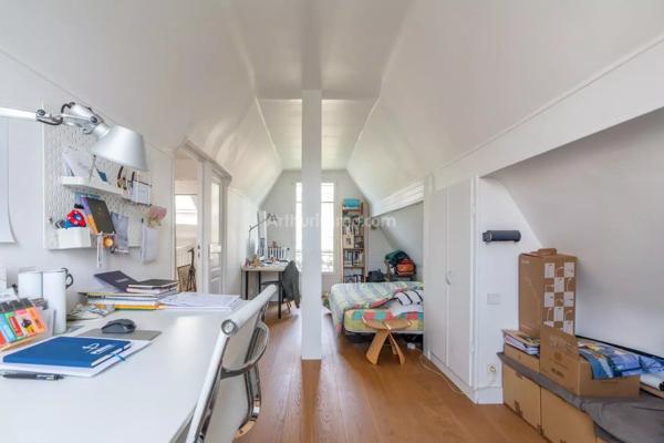Vente                                                      Maison
                        
                     7 pièces                      140 m2                     à Le Perreux-sur-Marne