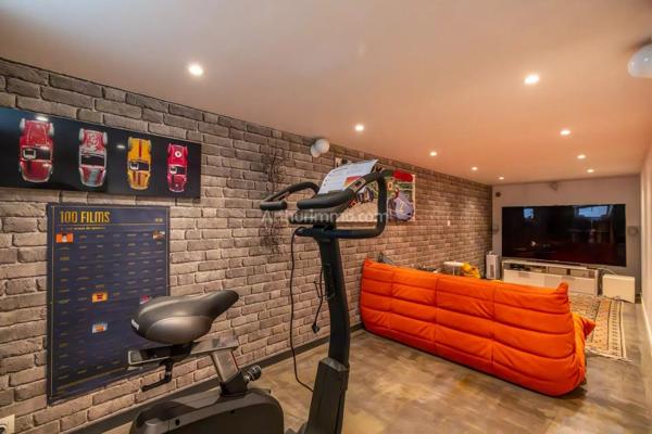 Vente                                                      Maison
                        
                     7 pièces                      140 m2                     à Le Perreux-sur-Marne