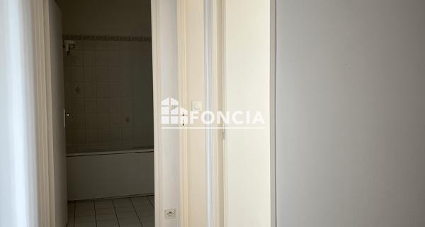 Location Appartement 4 pièces 103.5 m² - Orléans 45100
