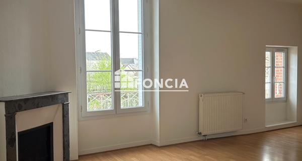 Location Appartement 4 pièces 103.5 m² - Orléans 45100