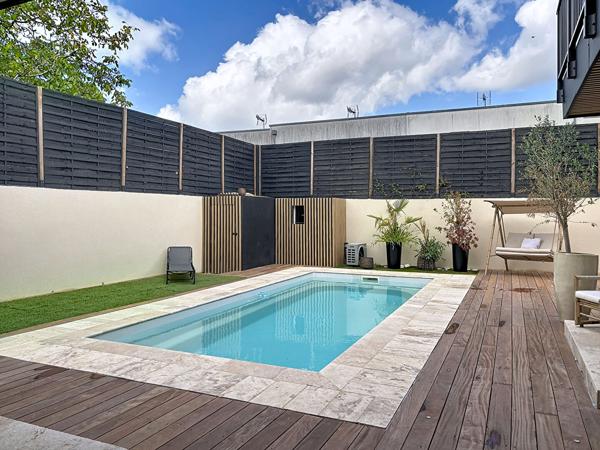 SUPERBE MAISON CONTEMPORAINE 4 chambres AVEC PISCINE - 146m²