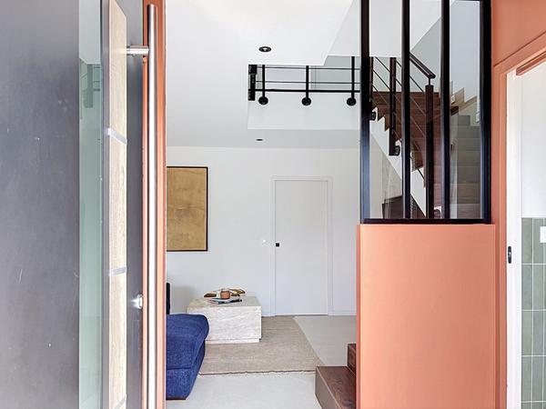 SUPERBE MAISON CONTEMPORAINE 4 chambres AVEC PISCINE - 146m²