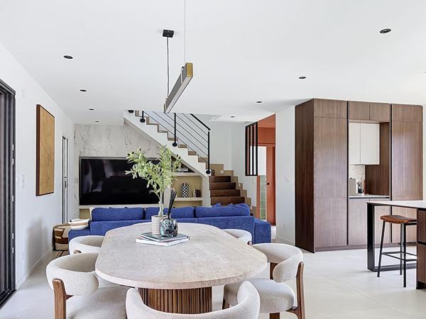 SUPERBE MAISON CONTEMPORAINE 4 chambres AVEC PISCINE - 146m²