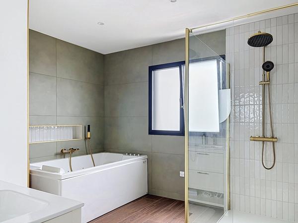 SUPERBE MAISON CONTEMPORAINE 4 chambres AVEC PISCINE - 146m²