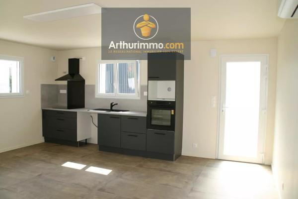 Location                                                      Maison
                        
                     4 pièces                      80 m2                     à La Croix-Helléan