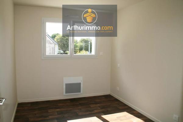 Location                                                      Maison
                        
                     4 pièces                      80 m2                     à La Croix-Helléan