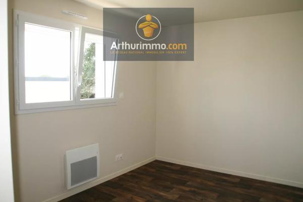Location                                                      Maison
                        
                     4 pièces                      80 m2                     à La Croix-Helléan