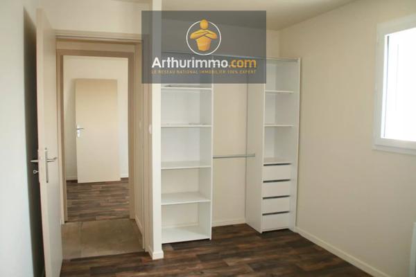 Location                                                      Maison
                        
                     4 pièces                      80 m2                     à La Croix-Helléan