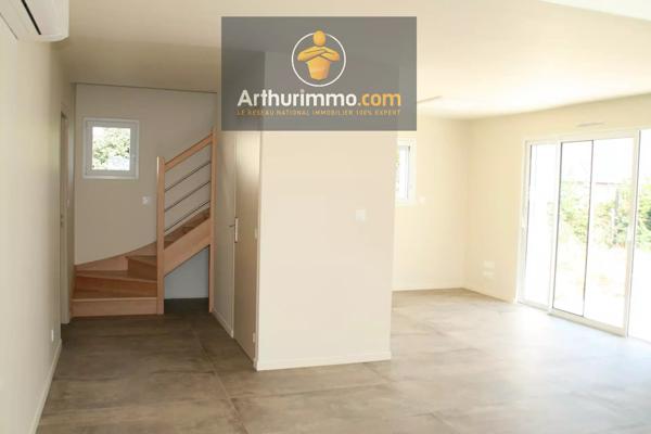 Location                                                      Maison
                        
                     4 pièces                      80 m2                     à La Croix-Helléan