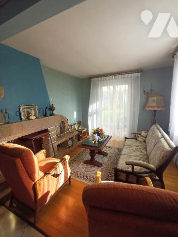 LOUDEACCentre ville. Maison d'habitation