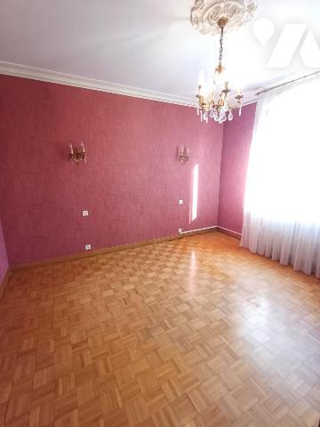 LOUDEACCentre ville. Maison d'habitation