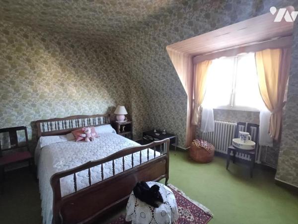 LOUDEACCentre ville. Maison d'habitation