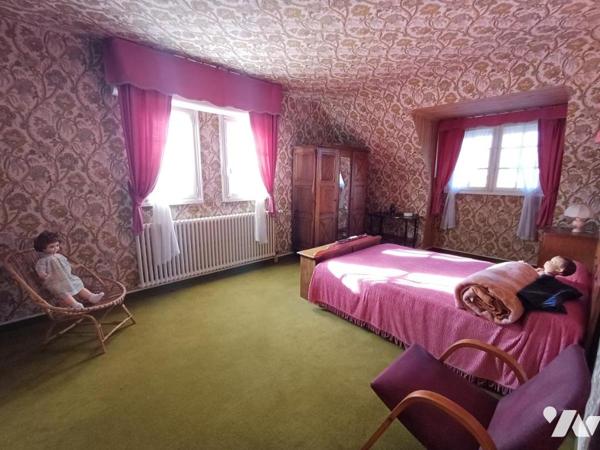 LOUDEACCentre ville. Maison d'habitation