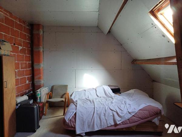 LOUDEACCentre ville. Maison d'habitation