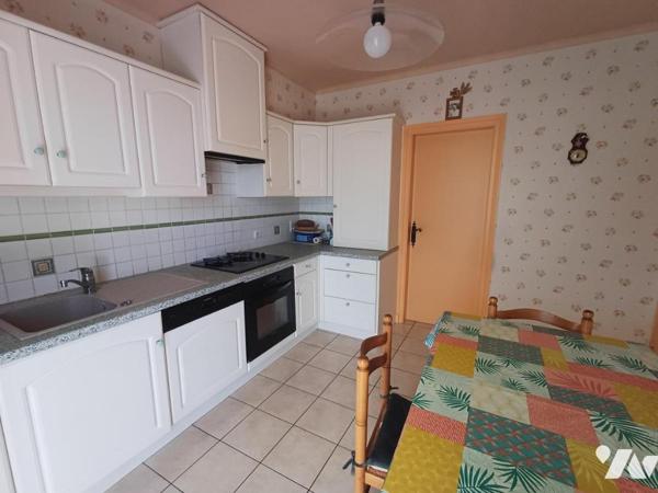 LOUDEACCentre ville. Maison d'habitation